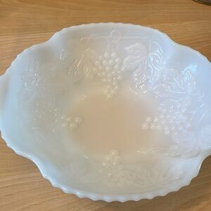 Vintage ANCHOR HOCKING  White Milk Glass Bowl Grapes and Leaves Pattern 8.5